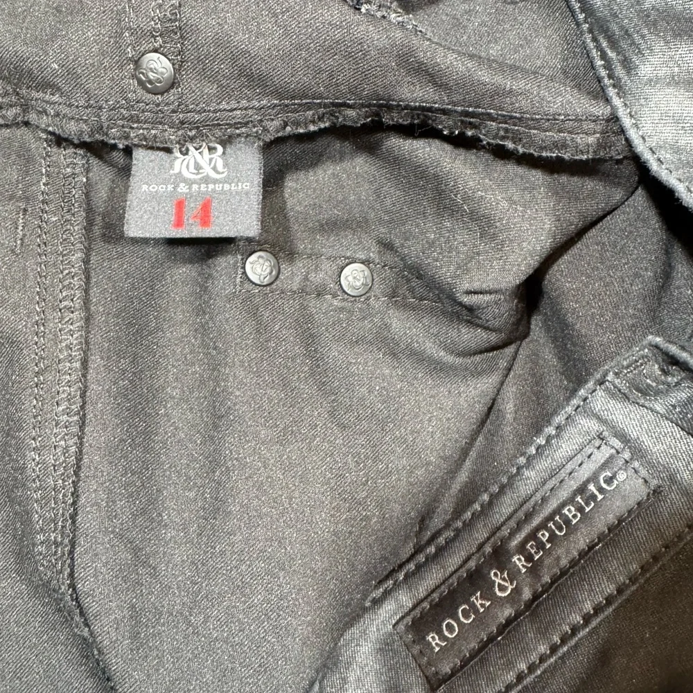 Rock & Republic Women’s Kashmiere Shiny Black Skinny Jeans - Picture 6 of 13